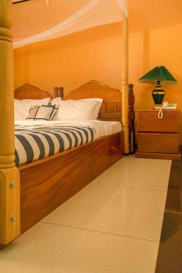 Kayegi Hotel ムバレ エクステリア 写真